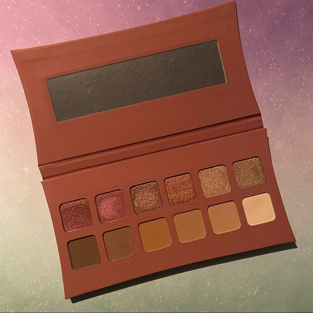 3/$15 Unveiled Artistry Palette
